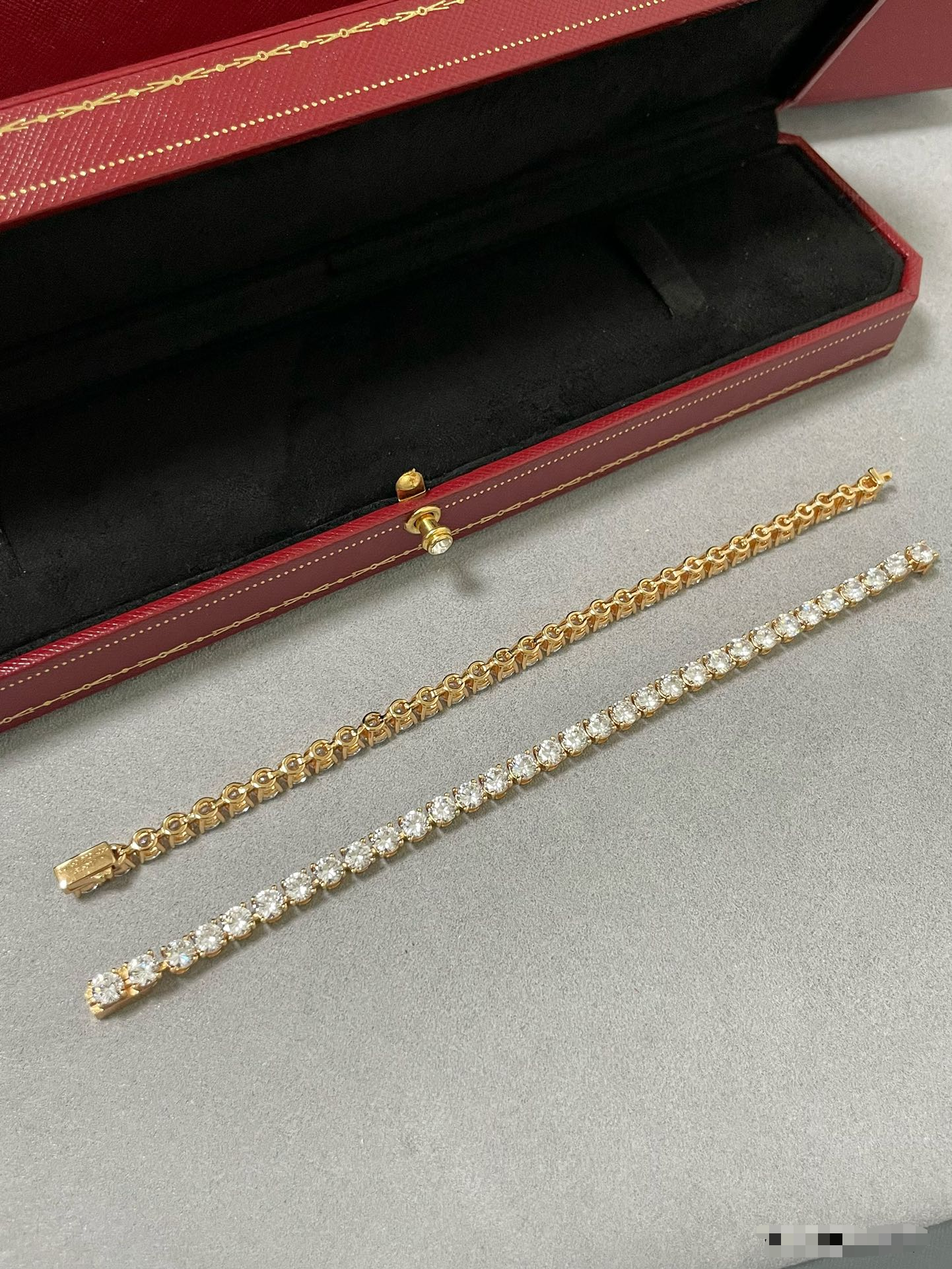 [Glow]TENNIS BRACELET WITH FULL DIAMOND SETTING