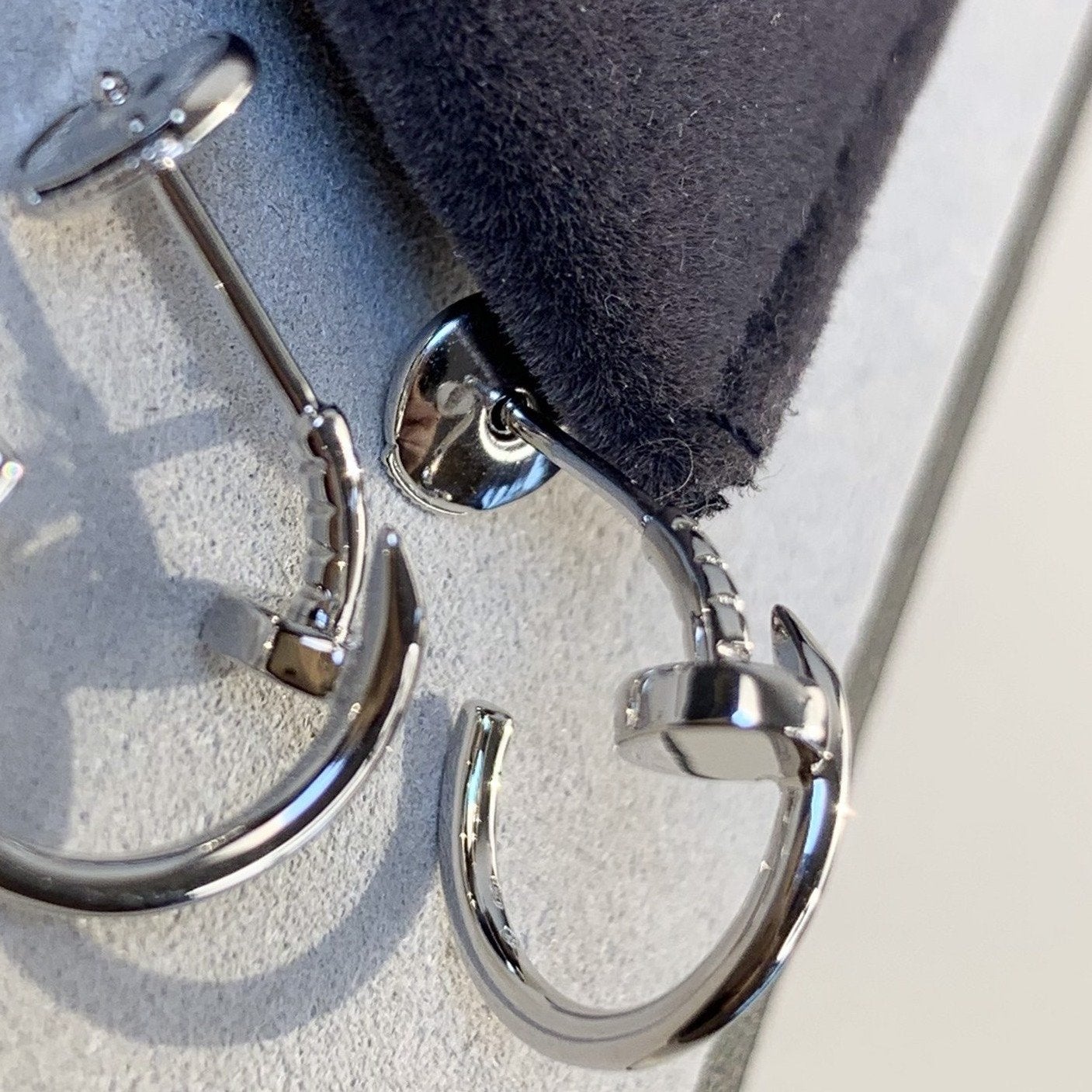 GlowJUSTE EARRINGS SILVER