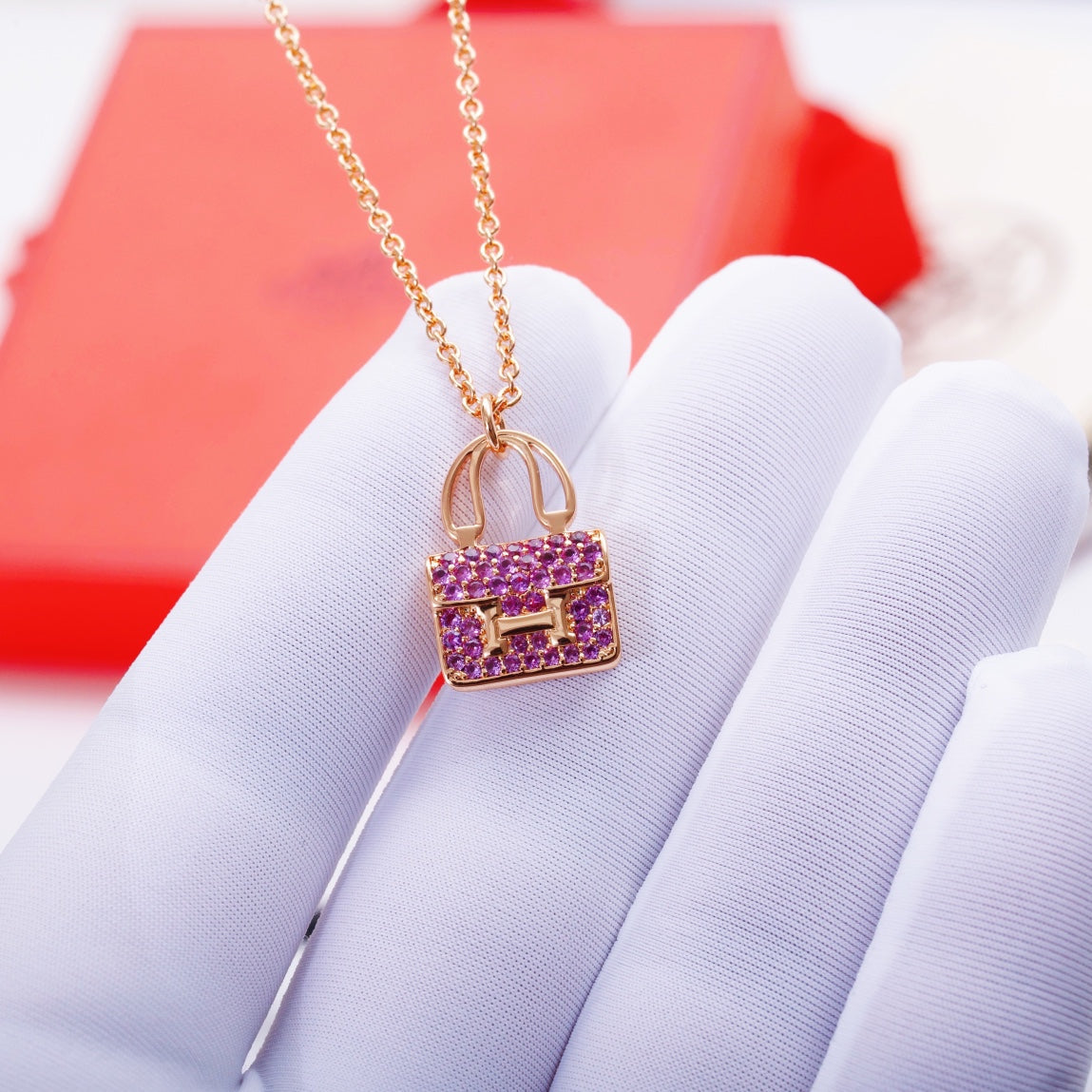 GlowCONSTANCE PEDANT PURPLE DIAMOND NECKLACE