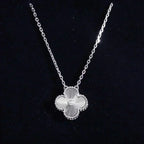 GlowCLOVER  15MM DIAMOND LASER NECKLACE SILVER
