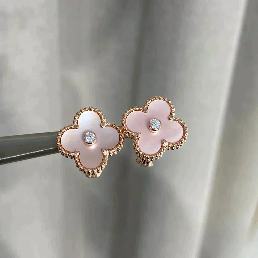 GlowCLOVER MEDIUM 1 MOTIFS  PINK MOP DIAMOND EARRINGS