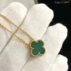 GlowCLOVER 15MM MALACHITE SINGLE FLOWER  NECKLACE