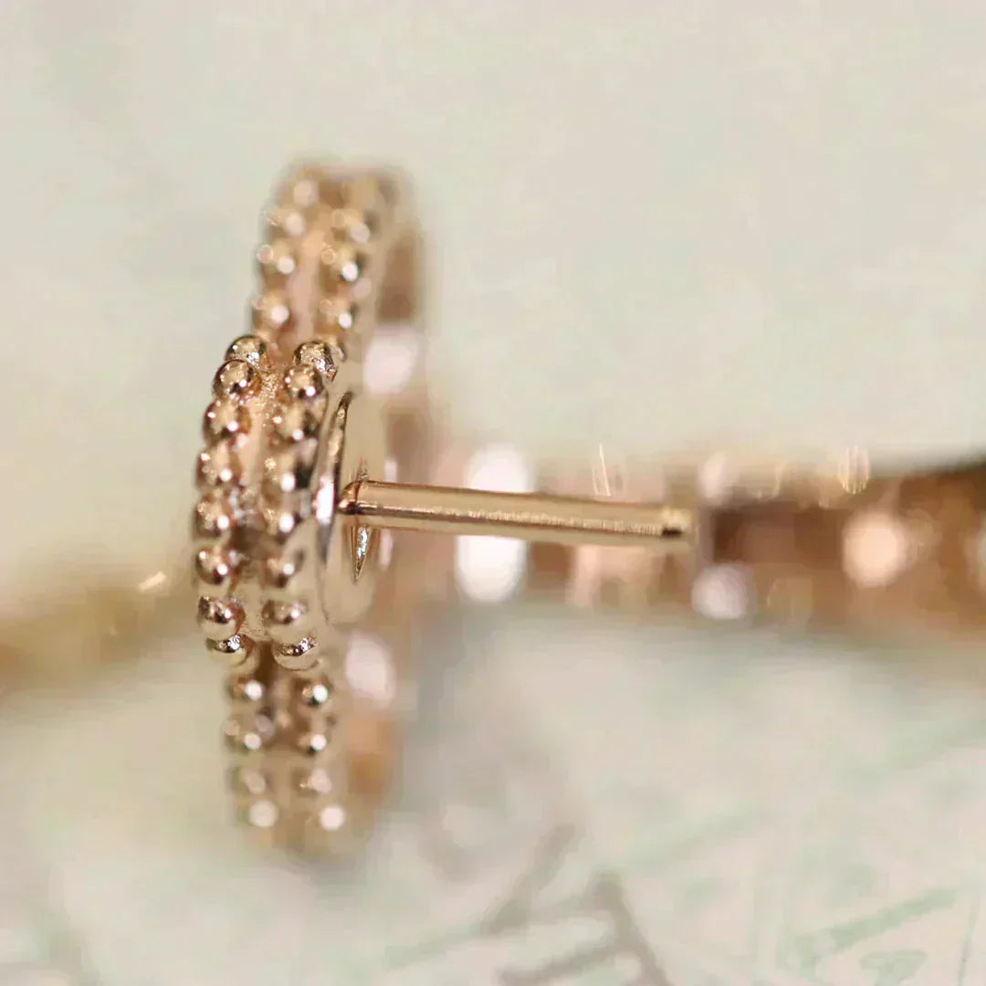 GlowCLOVER MEDIUM 1 MOTIFS FUll DIAMOND EARRINGS