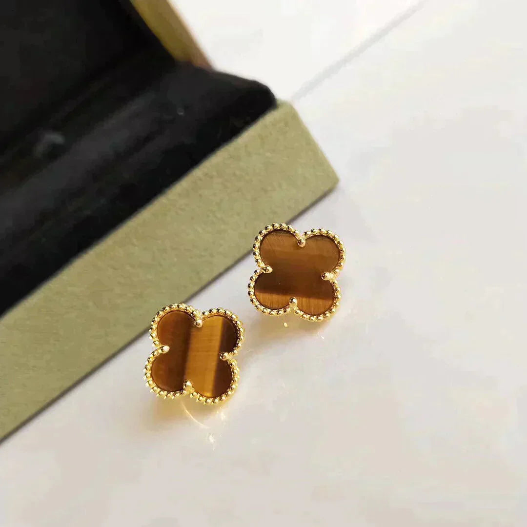 GlowCLOVER MEDIUM 1 MOTIFS TIGER EYE EARRINGS