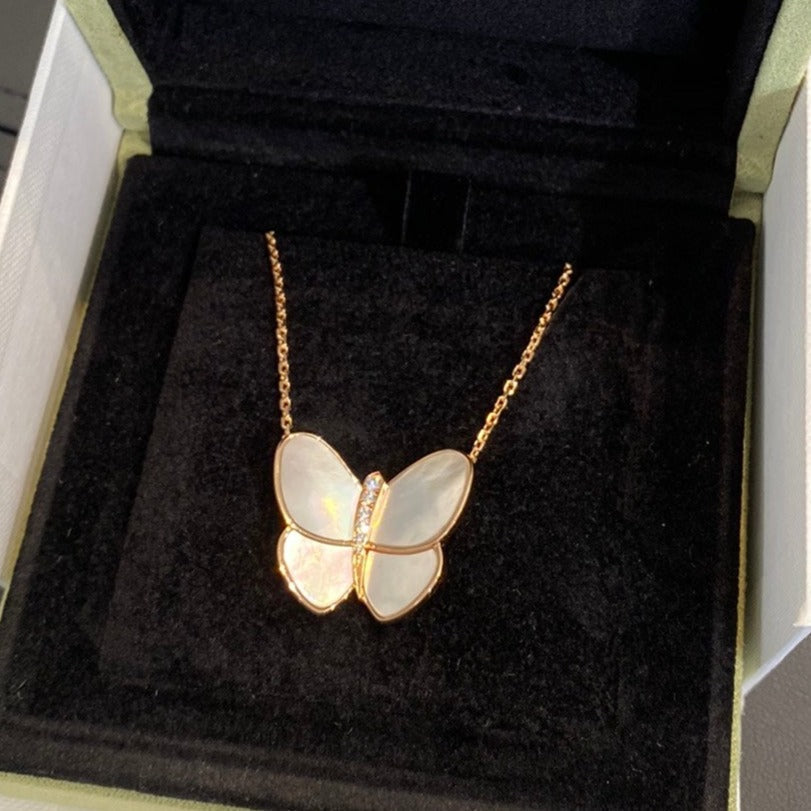 GlowBUTTERFLY GOLD MOP DIAMOND NECKLACE