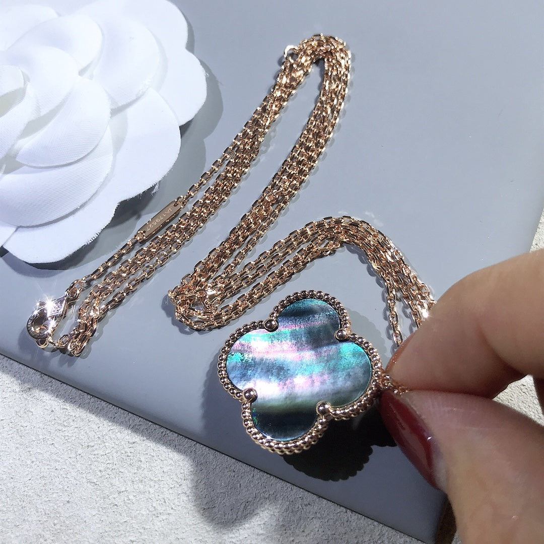 GlowCLOVER 25MM GOLD DARK MOP BIG CLOVER NECKLACE