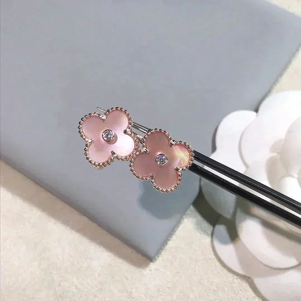 GlowCLOVER MEDIUM 1 MOTIFS  PINK MOP DIAMOND EARRINGS
