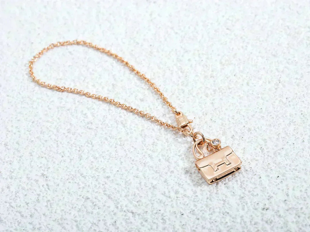 GlowAMULETTE PEDANT ROSE GOLD NECKLACE