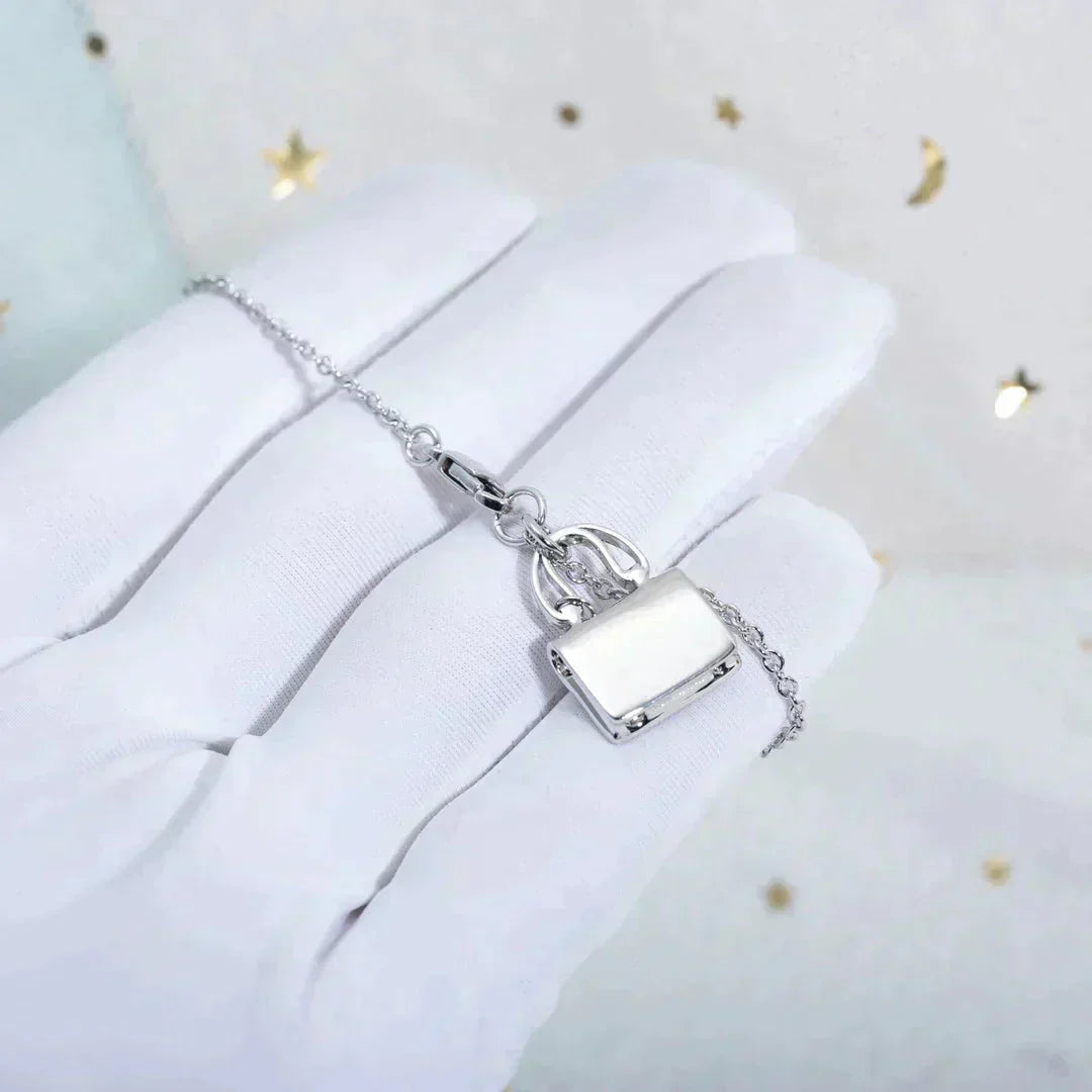 GlowAMULETTE PEDANT SILVER NECKLACE