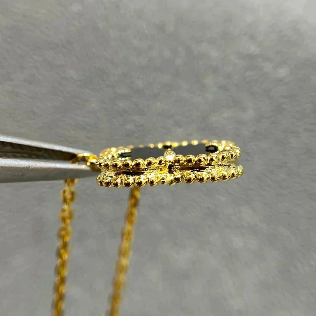 GlowCLOVER 15MM BLACK ONYX SINGLE FLOWER NECKLACE