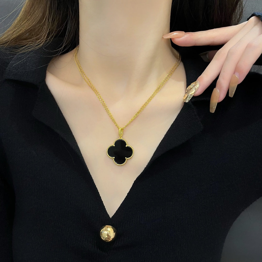 GlowCLOVER 25MM NECKLACE GOLD ONYX