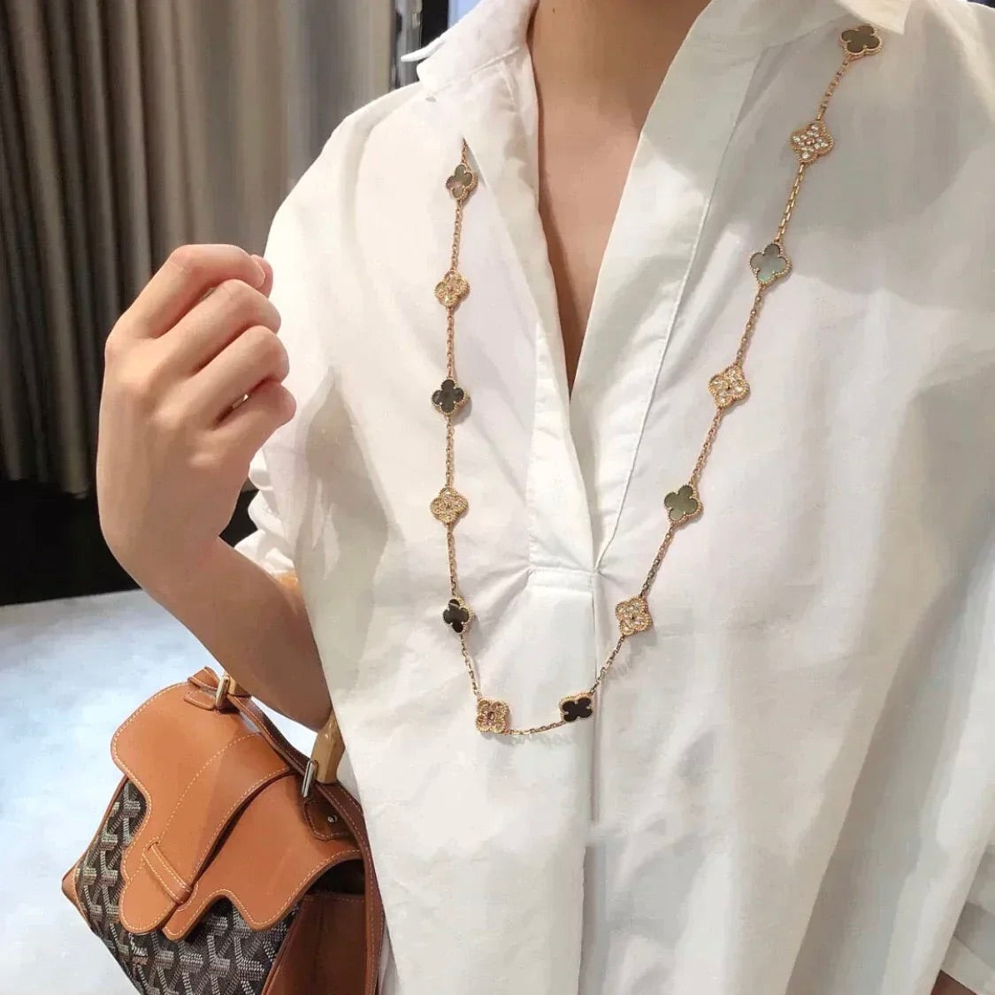 GlowCLOVER 20 MOTIFS DARK MOP DIAMOND  NECKLACE