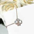 GlowCLOVER MOP DIAMOND ROSE GOLD NECKLACE