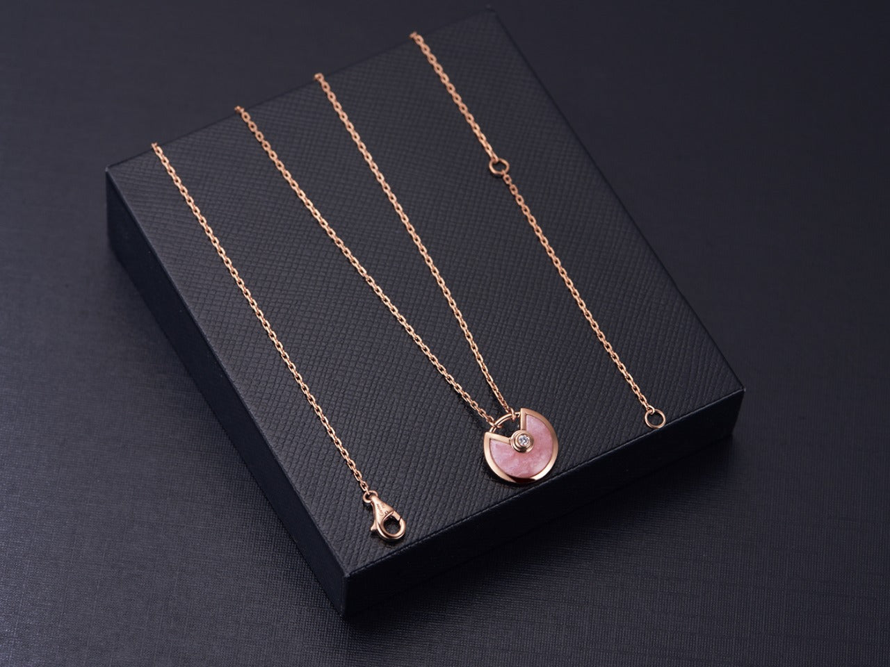 GlowAMULETTE ROSE GOLD PINK MOP NECKLACE