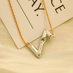 GlowVOLT SILVER DIAMOND PEDANT NECKLACE