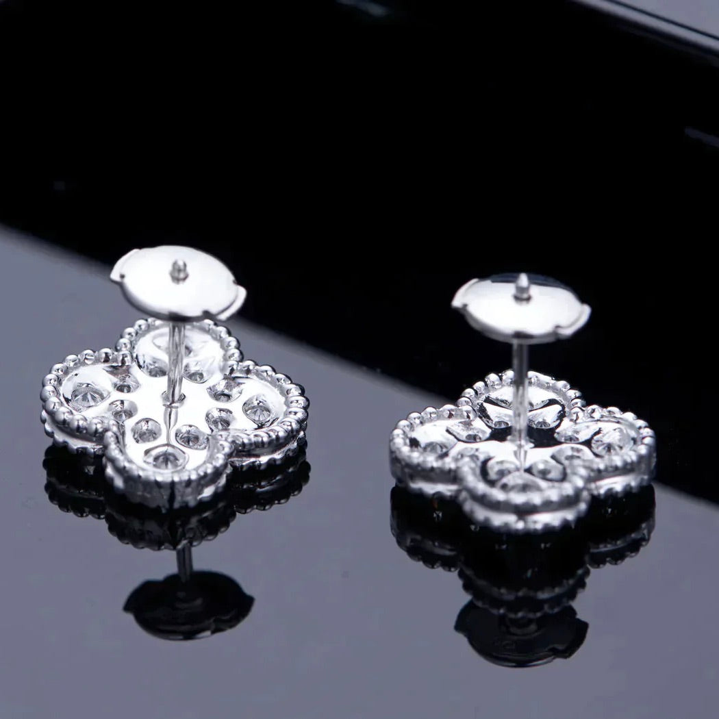 GlowCLOVER 1 MOTIFS DIAMOND STUD EARRINGS SILVER