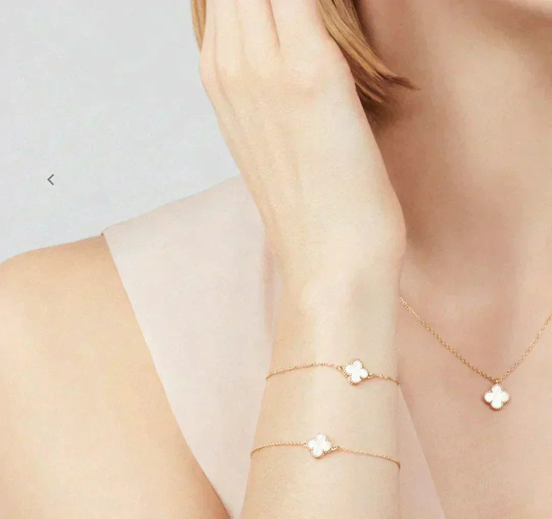 GlowCLOVER MINI 9.5MM WHITE MOTHER-OF-PEARL NECKLACE