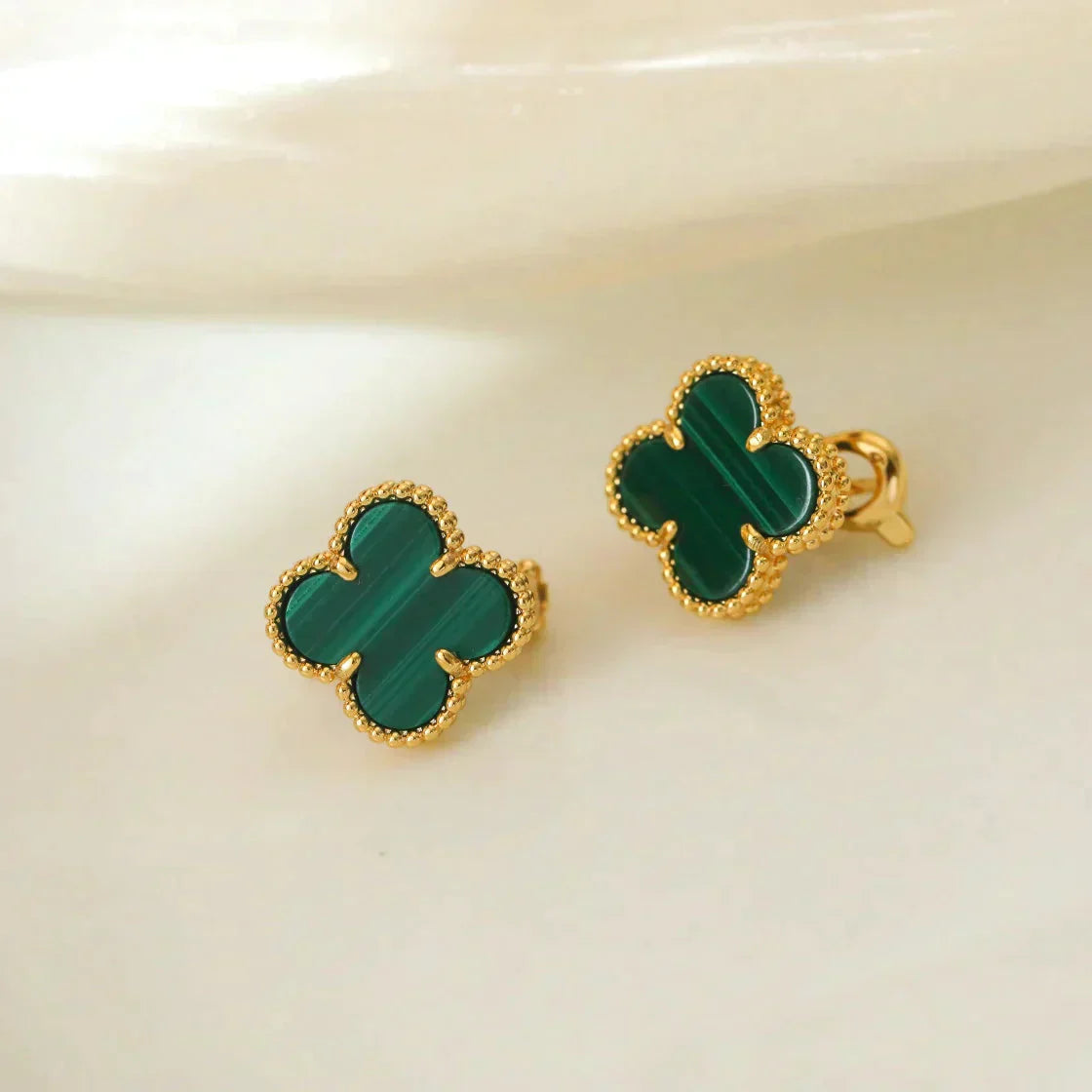 GlowCLOVER MEDIUM 1 MOTIFS MALACHITE  EARRINGS