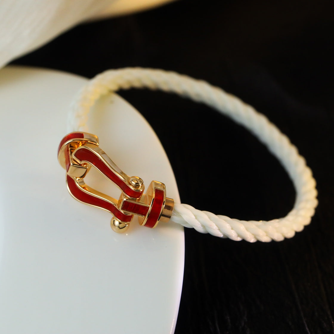 GlowFORCE 10 WHITE TEXTILE DIAMOND PAVED