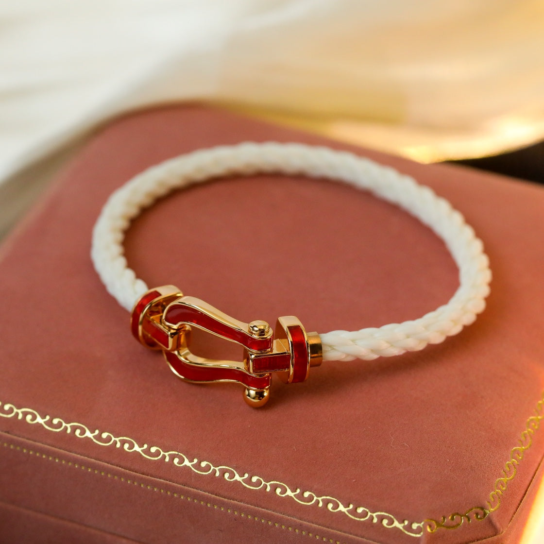 GlowFORCE 10 WHITE TEXTILE DIAMOND PAVED