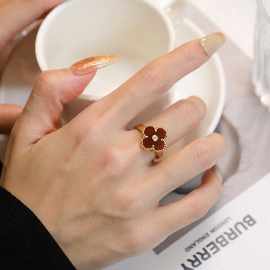 GlowCLOVER CARNELIAN RING ROSE GOLD DIAMOND