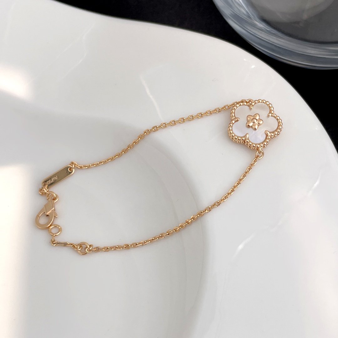 GlowLUCKY SPRING ROSE GOLD MOP BRACELET