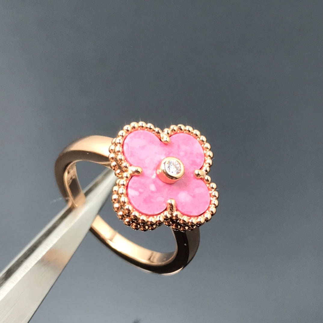 GlowCLOVER RHODONITE ROSE GOLD RING