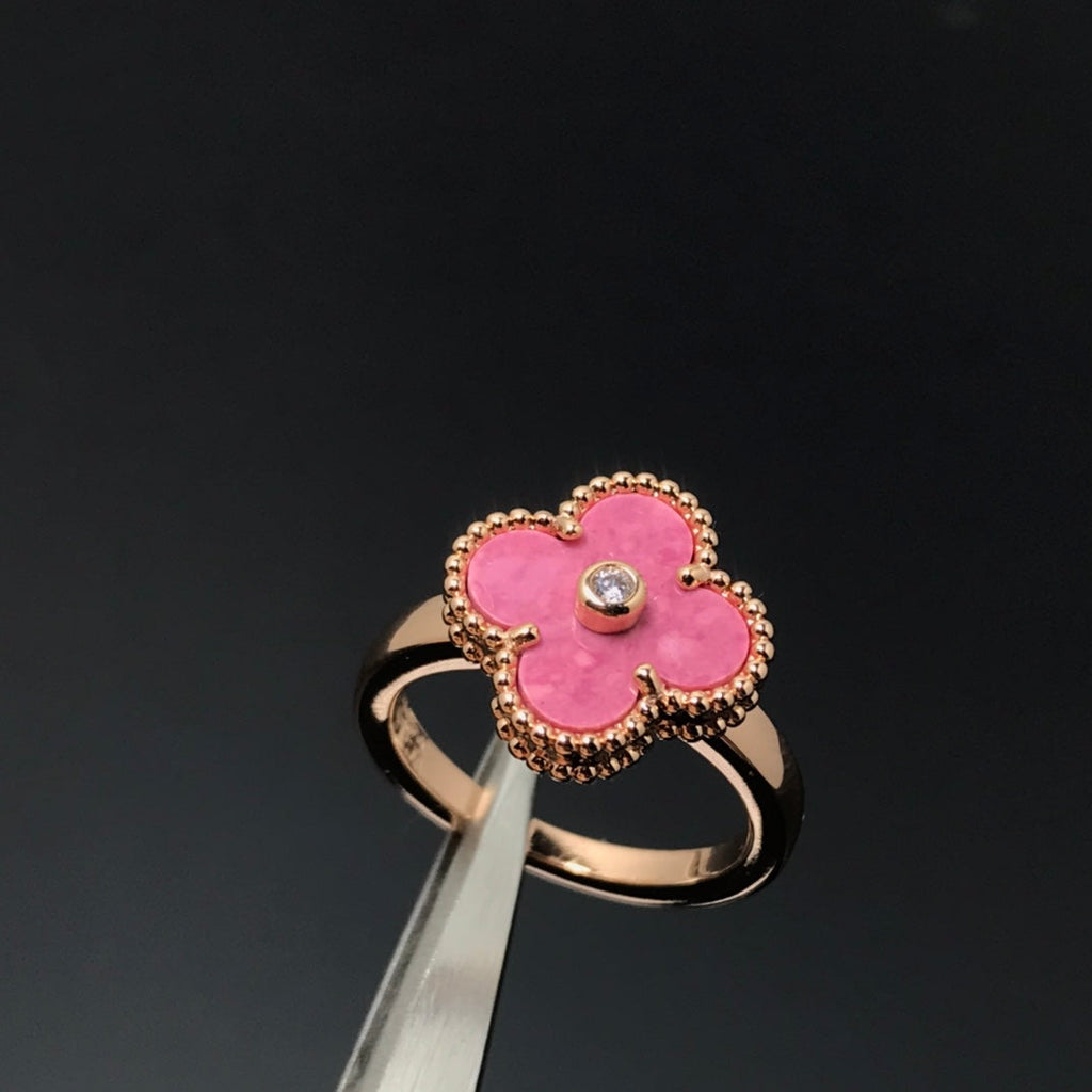 GlowCLOVER RHODONITE ROSE GOLD RING