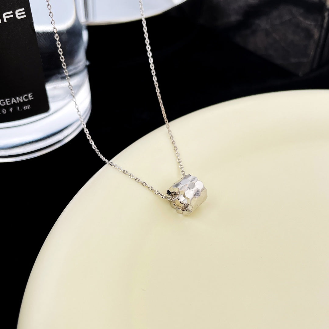 GlowBEE MINI PEDANT DIAMOND NECKLACE
