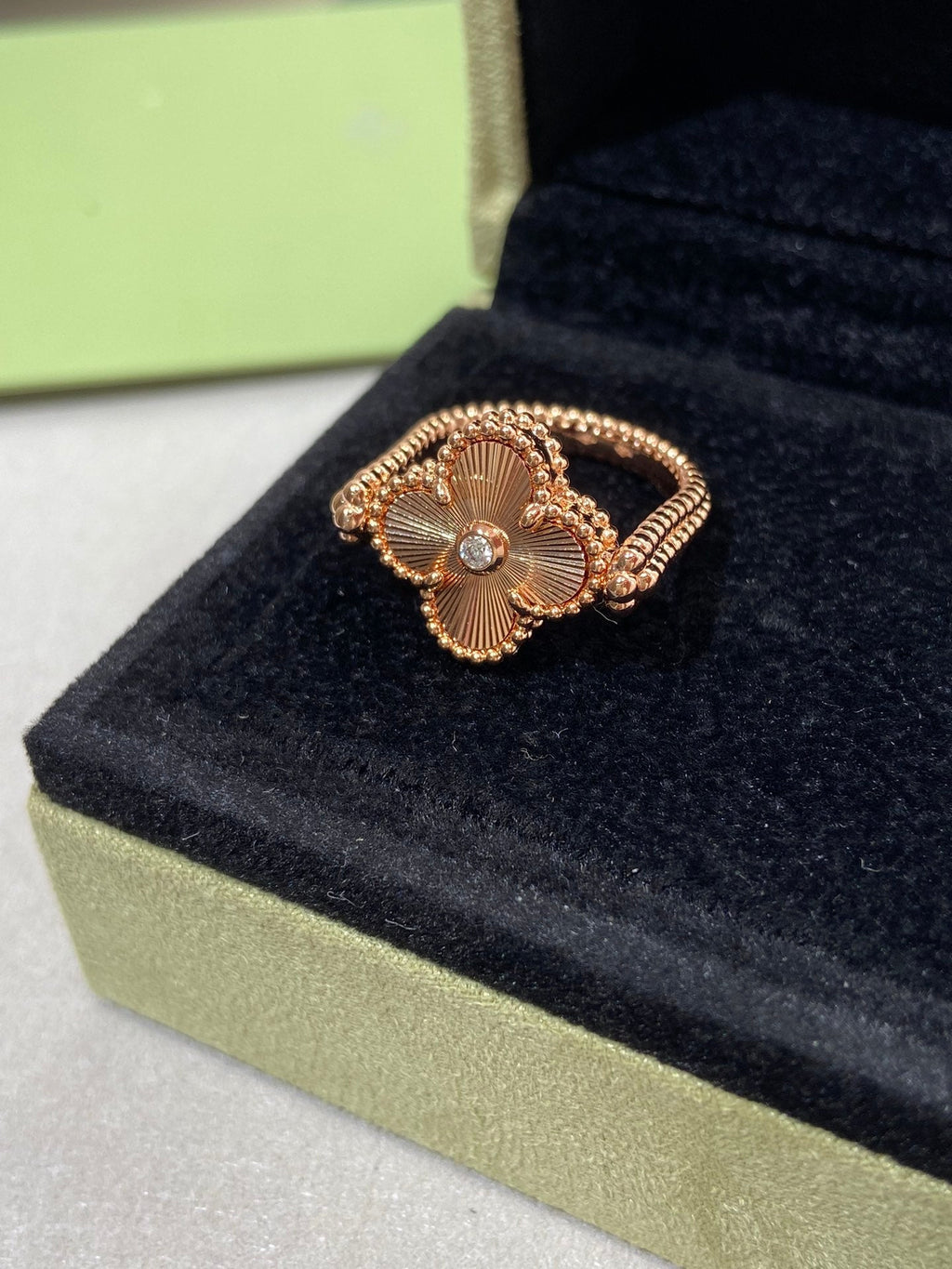 GlowCLOVER RIVERSIBLE ROSE GOLD RING