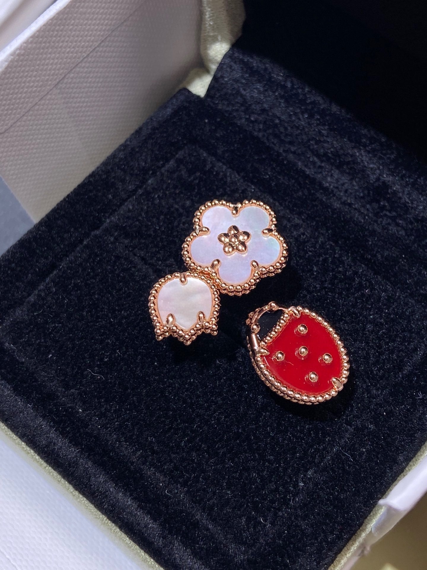 GlowLUCKY 3 MOTIF ROSE GOLD RING