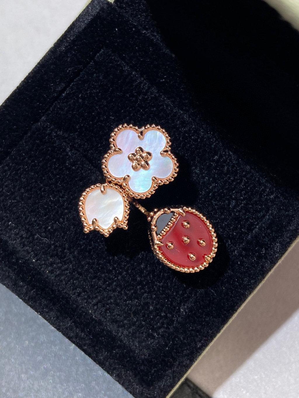 GlowLUCKY 3 MOTIF ROSE GOLD RING
