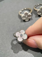 GlowCLOVER SILVER MOP DIAMOND RING