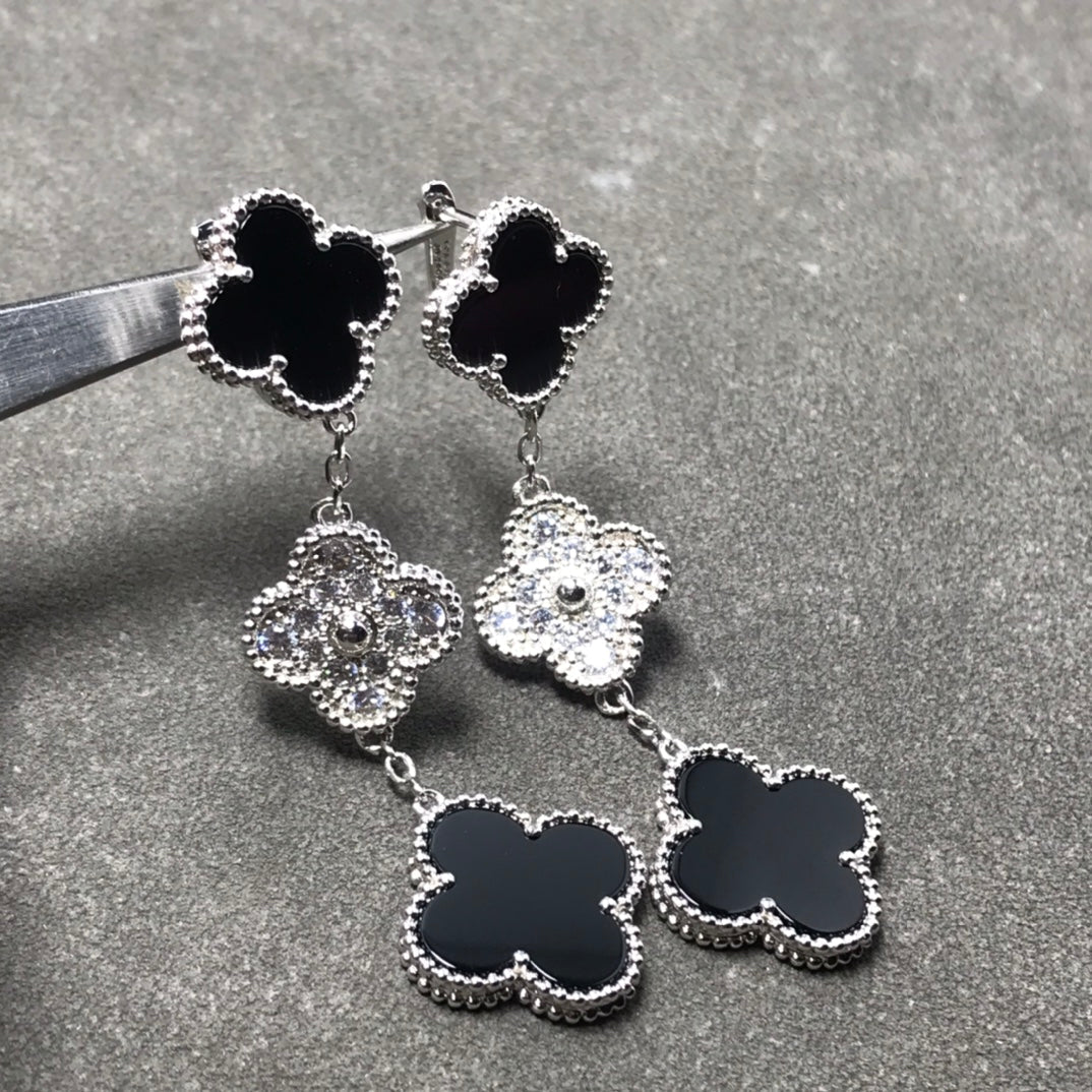 GlowCLOVER 3 MOTIF DIAMOND ONYX SILVER EARRINGS