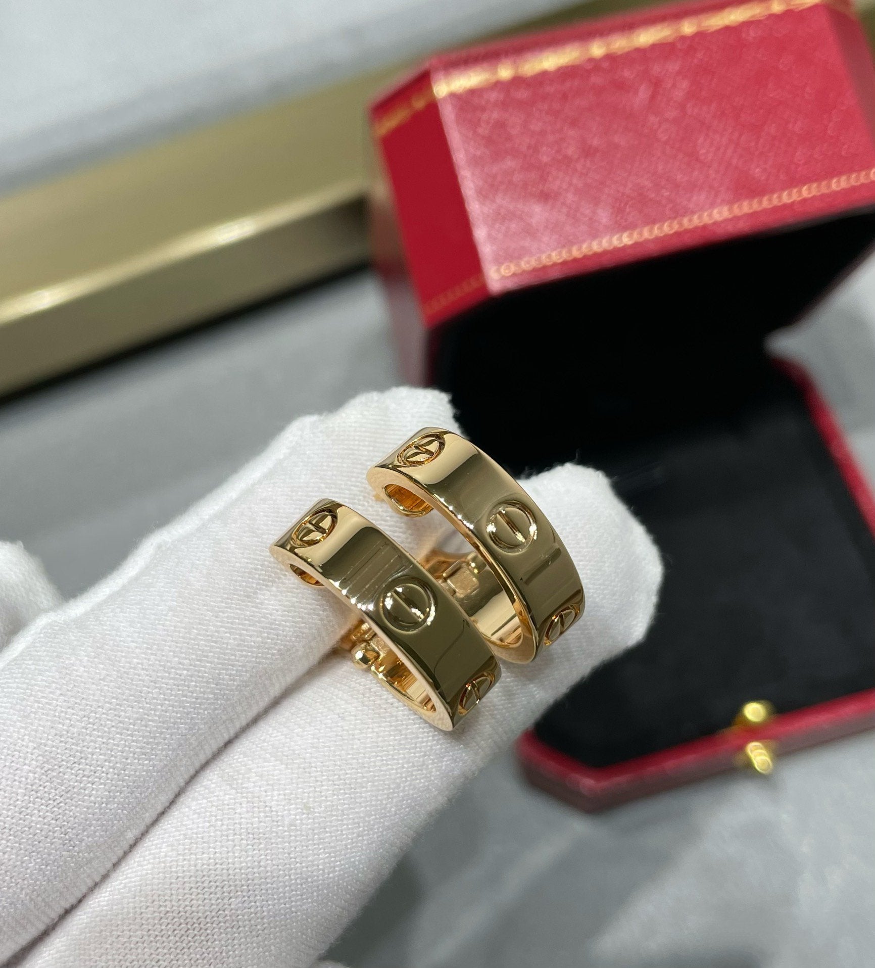 GlowLOVE 5.5MM EARRINGS