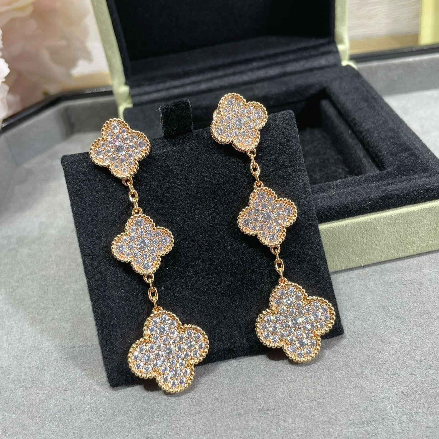 GlowCLOVER 3 MOTIFS DIAMOND PAVED ROSE GOLD EARRINGS