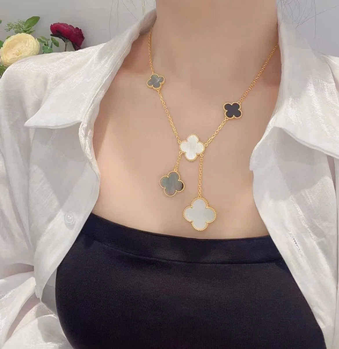 GlowCLOVER 6 MOTIF MOP ONYX GOLD NECKLACE