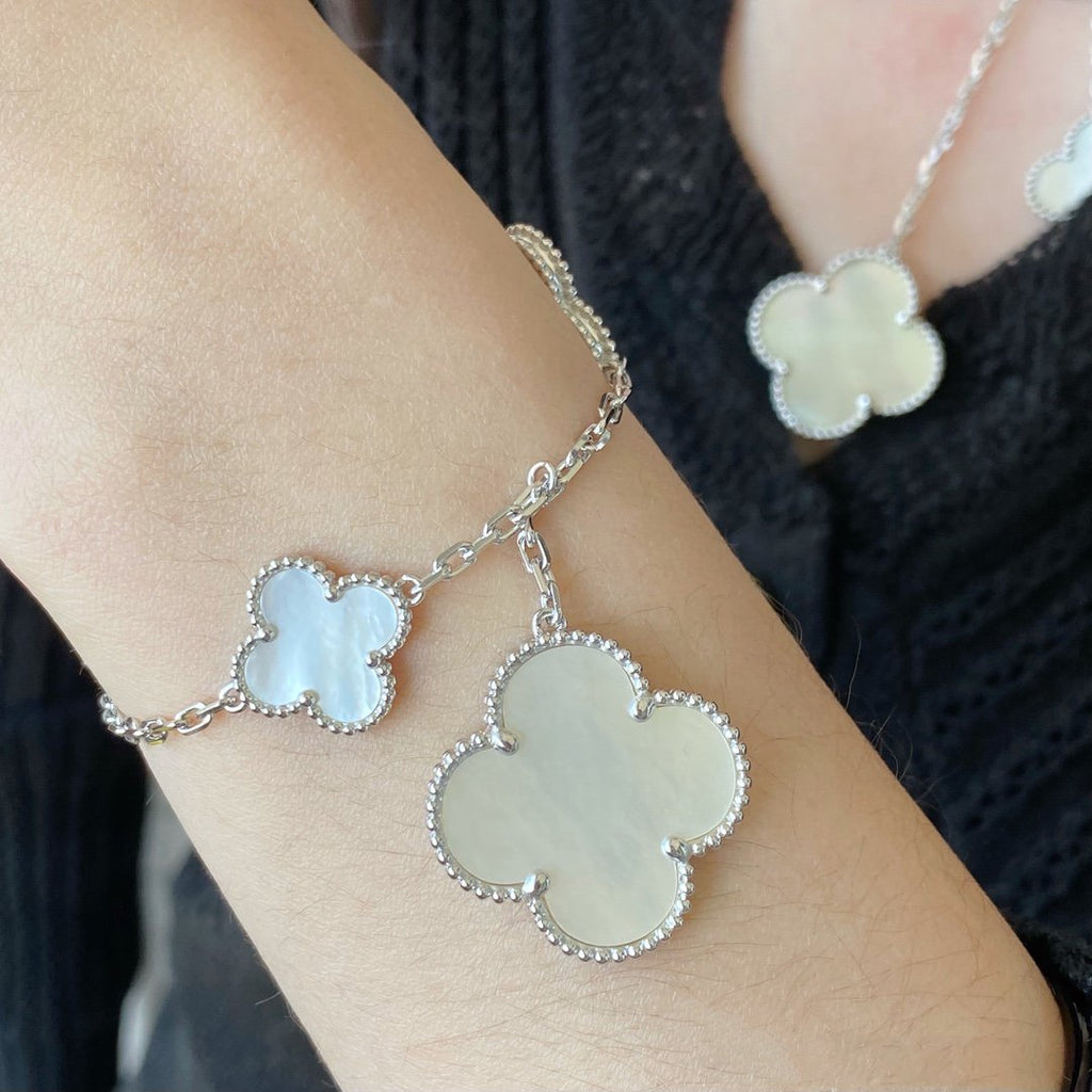 GlowCLOVER 5 MOTIF WHITE MOP SILVER BRACELET