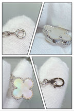 GlowCLOVER 5 MOTIF WHITE MOP SILVER BRACELET