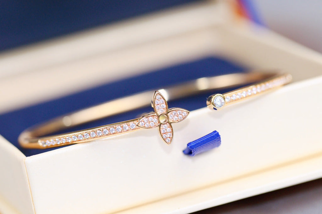 GlowIDYLLE PINK GOLD OPEN BRACELET DIAMOND PAVED