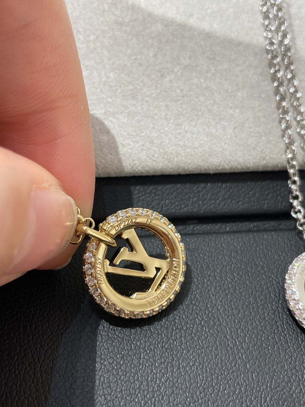 GlowBY NIGHT DIAMOND PAVED NECKLACE