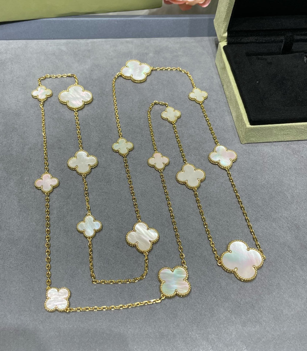 GlowCLOVER 16 MOTIF WHITE MOP GOLD NECKLACE