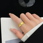 GlowPERLEE SIGNATURE RING