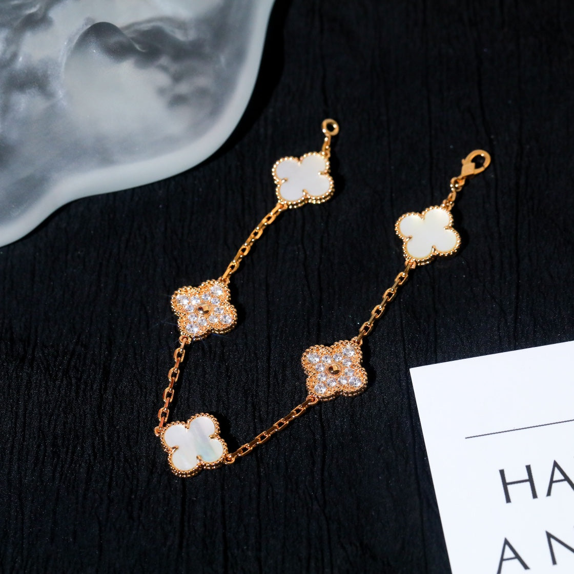 GlowCLOVER BRACELET 5 MOTIF WHITE MOP DIAMOND