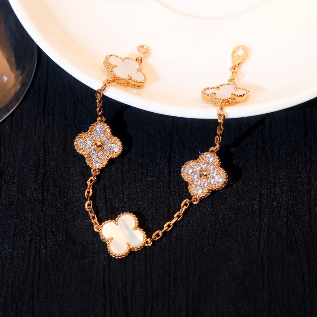 GlowCLOVER BRACELET 5 MOTIF WHITE MOP DIAMOND