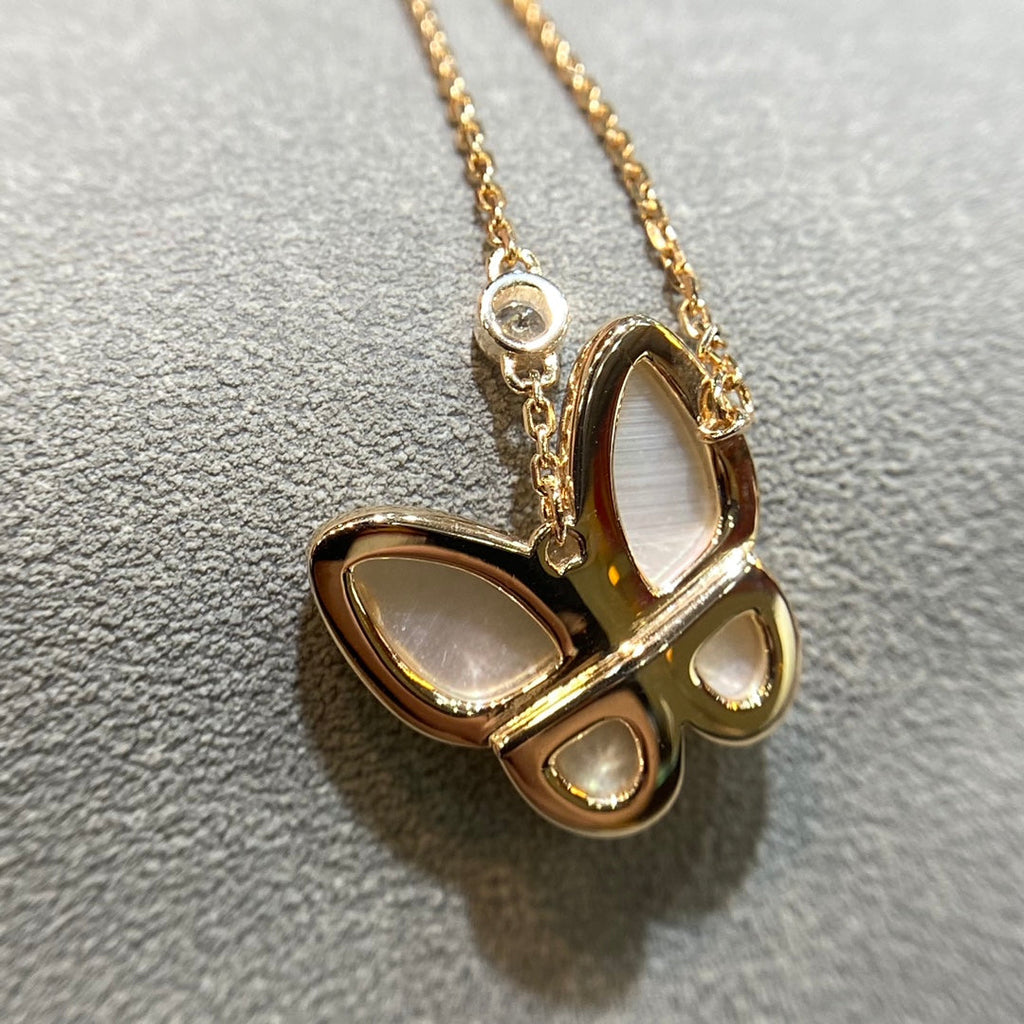 GlowBUTTERFLY MOP DIAMOND NECKLACE