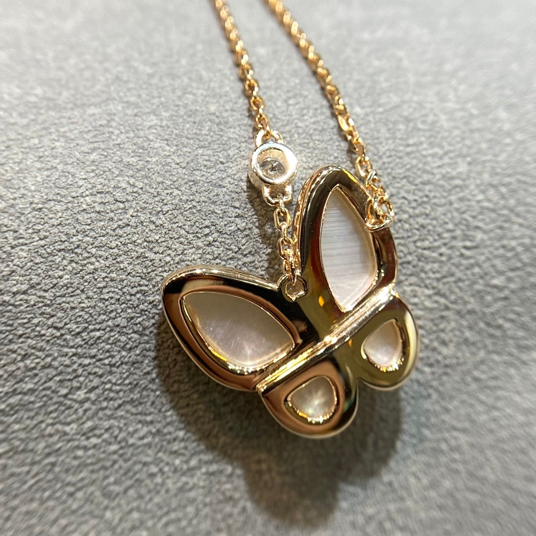 GlowBUTTERFLY MOP DIAMOND NECKLACE