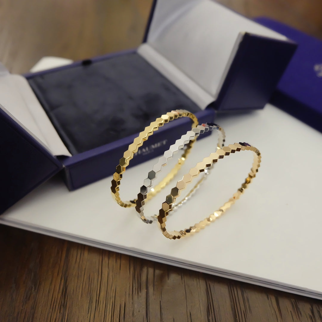 GlowBEE LOVE BRACELET