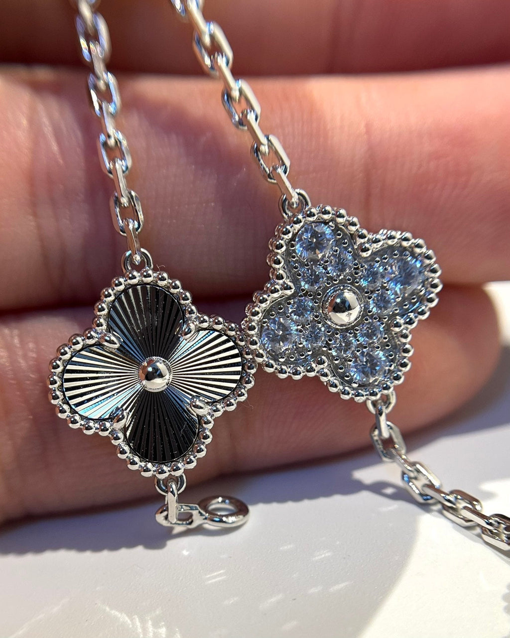 GlowCLOVER 5 MOTIF SILVER DIAMOND BRACELET