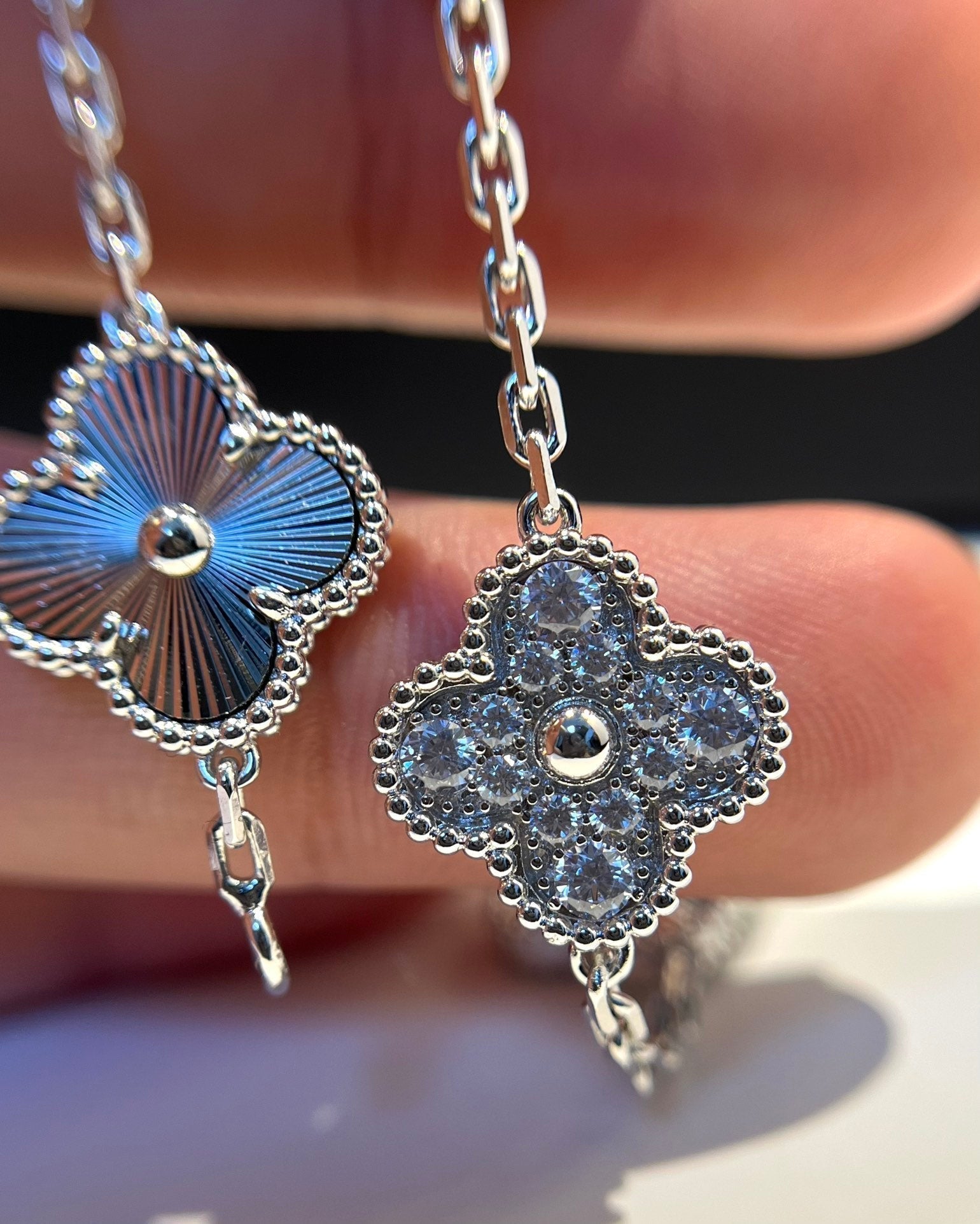 GlowCLOVER 5 MOTIF SILVER DIAMOND BRACELET